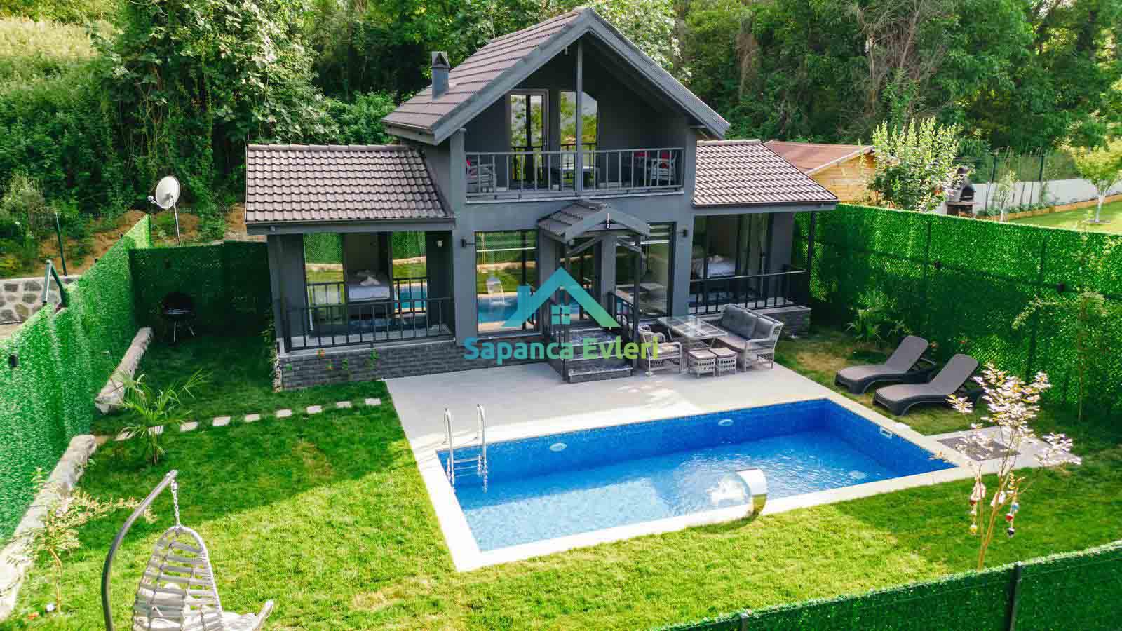 Balayı Bungalovu mu Otel mi? Karşılaştırmalı Analiz