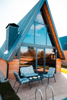 Sapanca Uzunkum 2+1 Bungalov, Isıtmalı Havuzlu, Korunaklı, Jakuzili