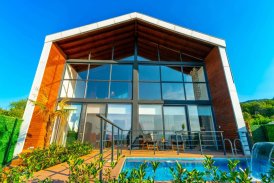 Sapanca İlmiye 6 Kişilik Lüks Bungalov, 2+1 Isıtma Havuzlu, Göl Manzaralı