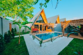 Sapanca 2+1 Bungalov | Isıtmalı Havuz, Jakuzi & Şömineli 6 Kişilik
