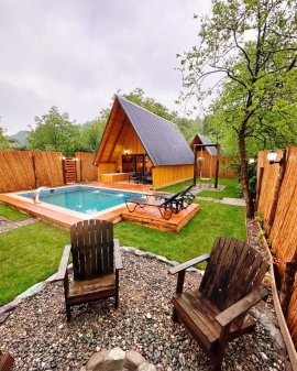 Sapanca Tam korunaklı Özel Havuzlu ve Jakuzili 3+1 Bungalov