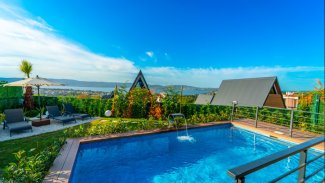 Sapanca İlmiye 2+1 Lüks Bungalov, Isıtma Havuzlu ve Göl Manzaralı