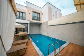 Sapanca Kırkpınar Korunaklı 5 Kişilik Lüks Villa, 2+1 Isıtmalı Havuzlu ve Şömineli