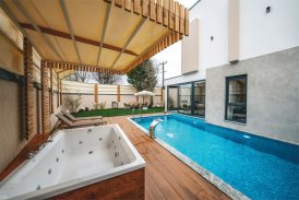 Sakarya Sapanca 5 Kişilik Lüks Villa, 2+1 Isıtmalı Havuzlu, Jakuzili, Şömineli