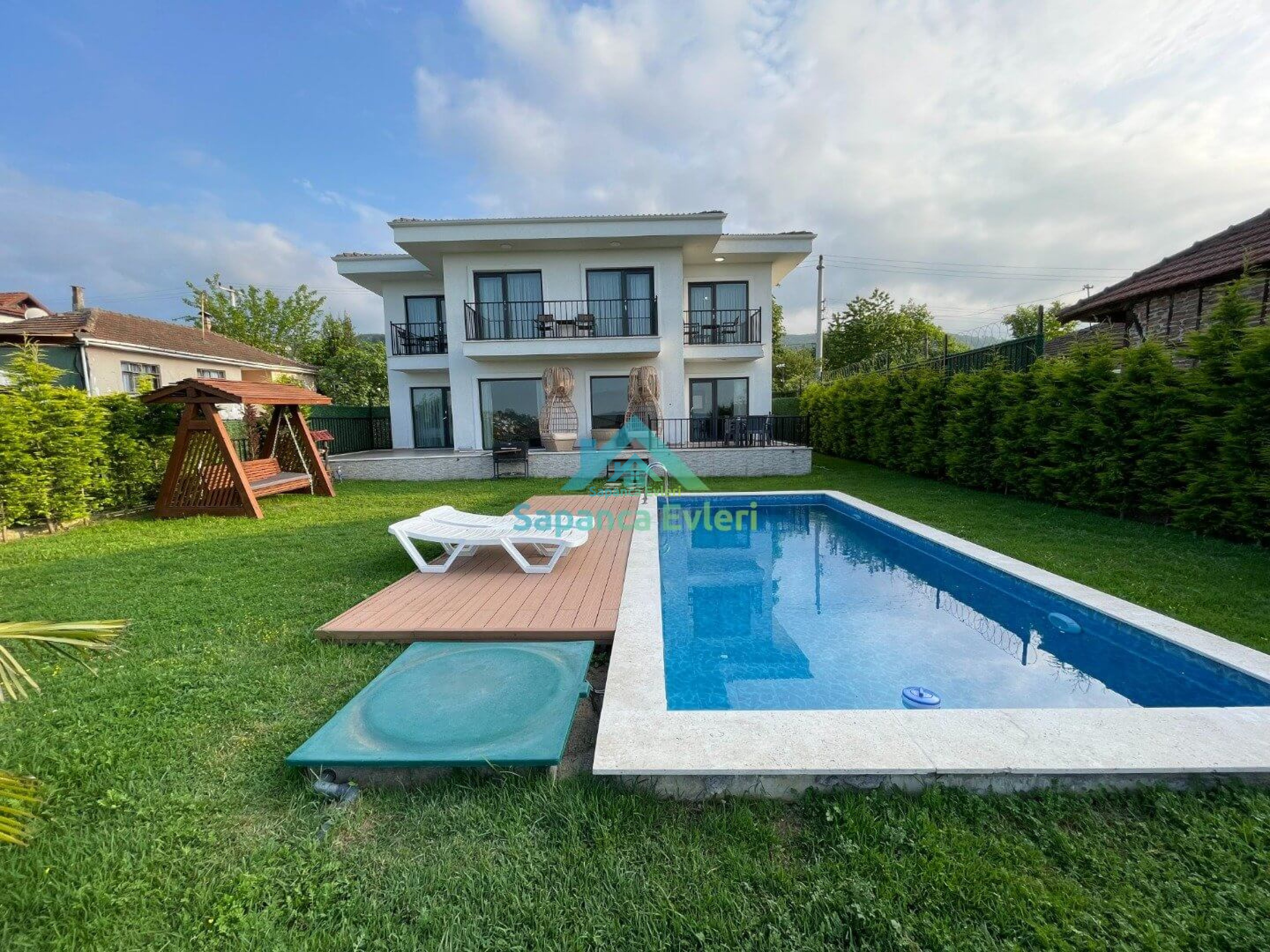 Sapanca'da Kalabalık Geniş Aileler İçin Villa Kiralama