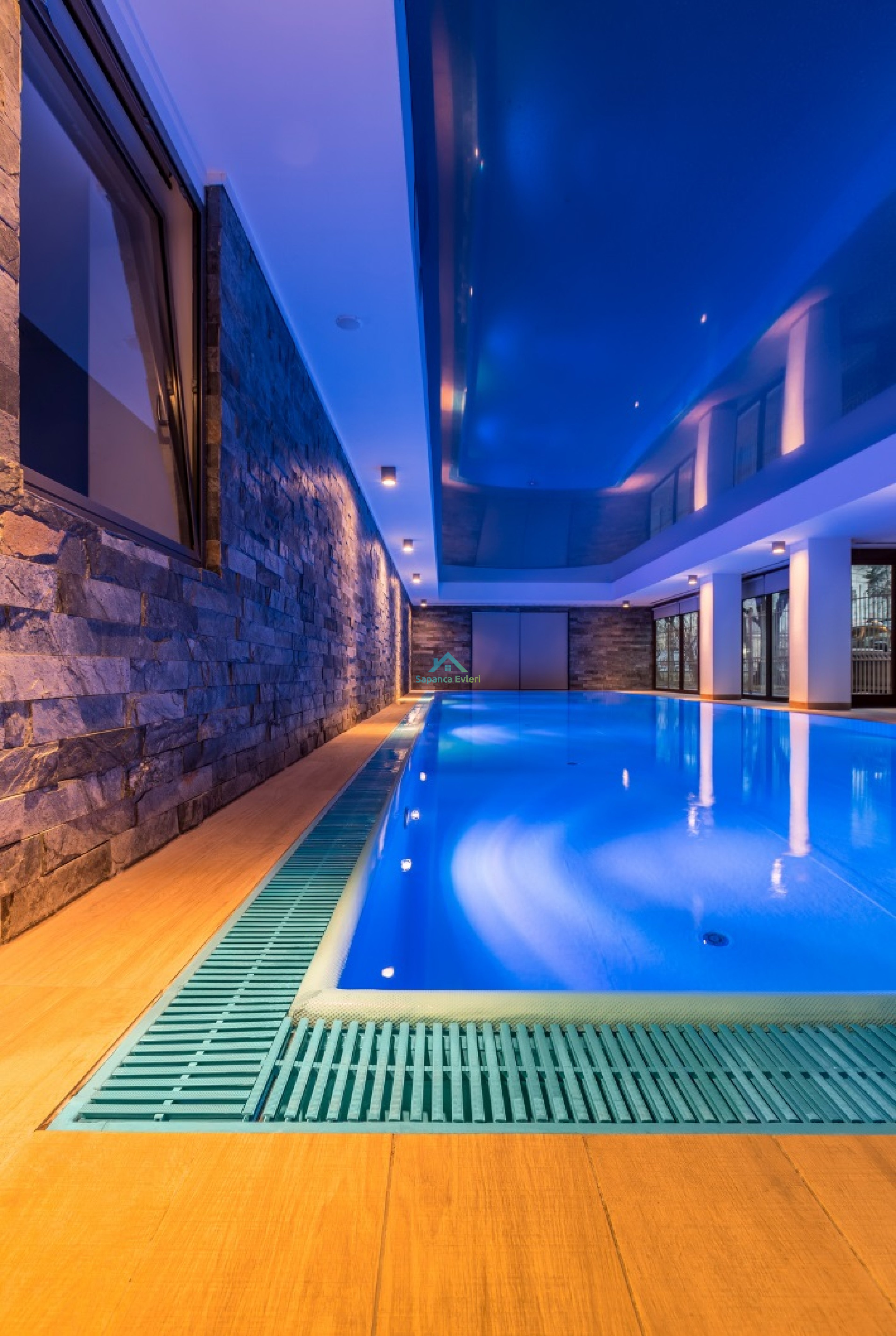 Kapalı Havuzlu Villalar