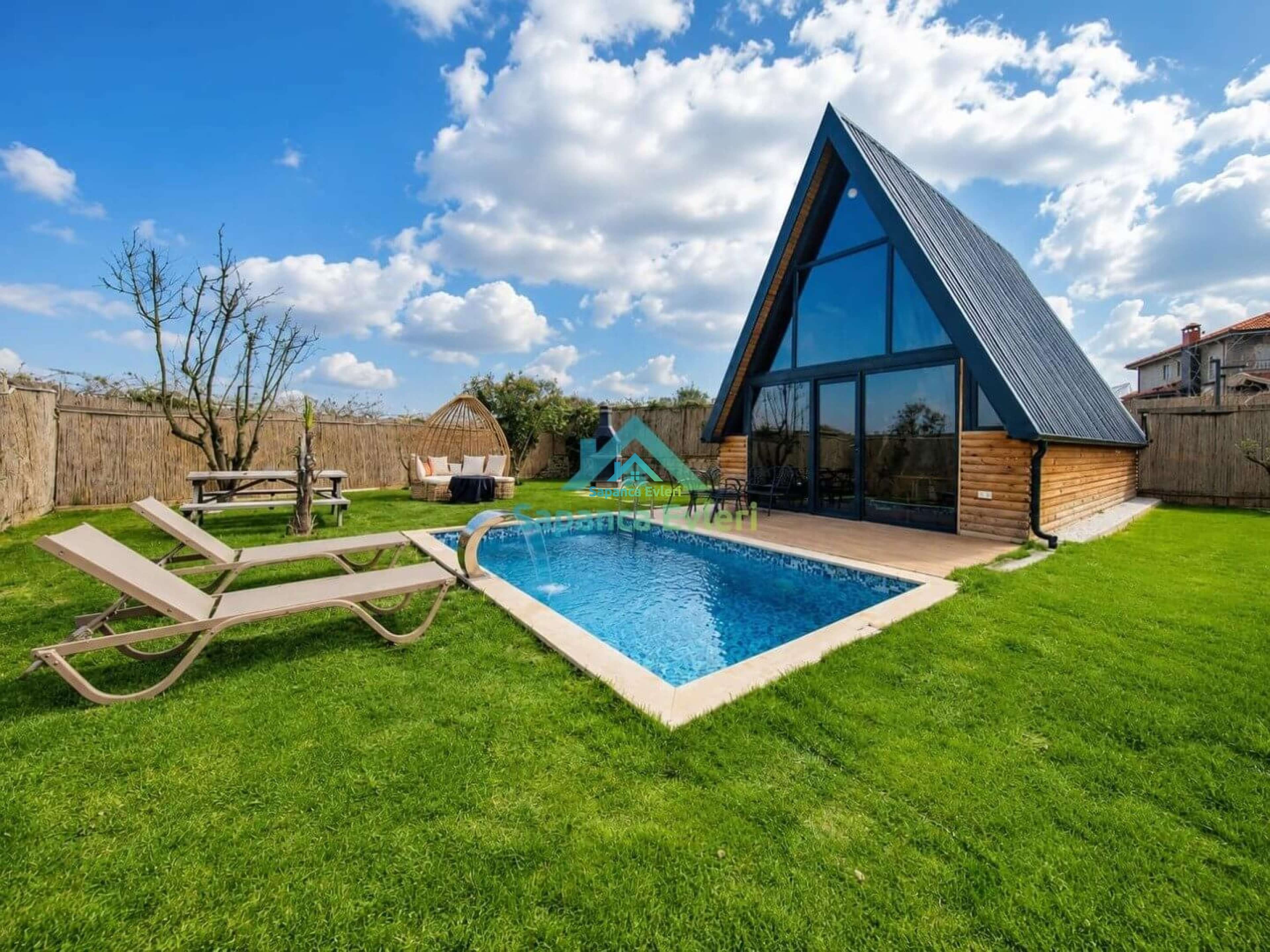 Sapanca'da Yıldönümü İçin Bungalov Tatili