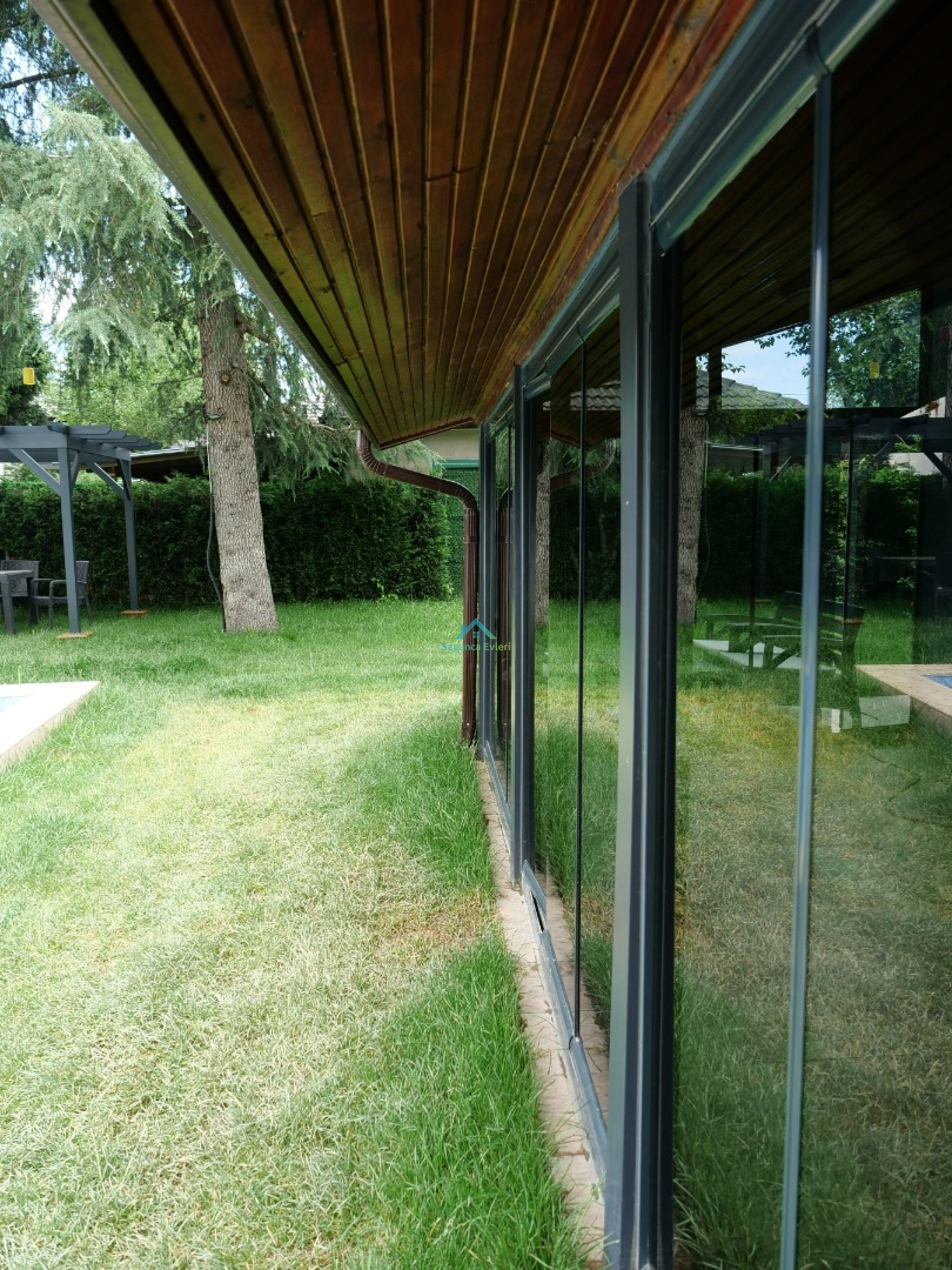 Mobile Gallery 10