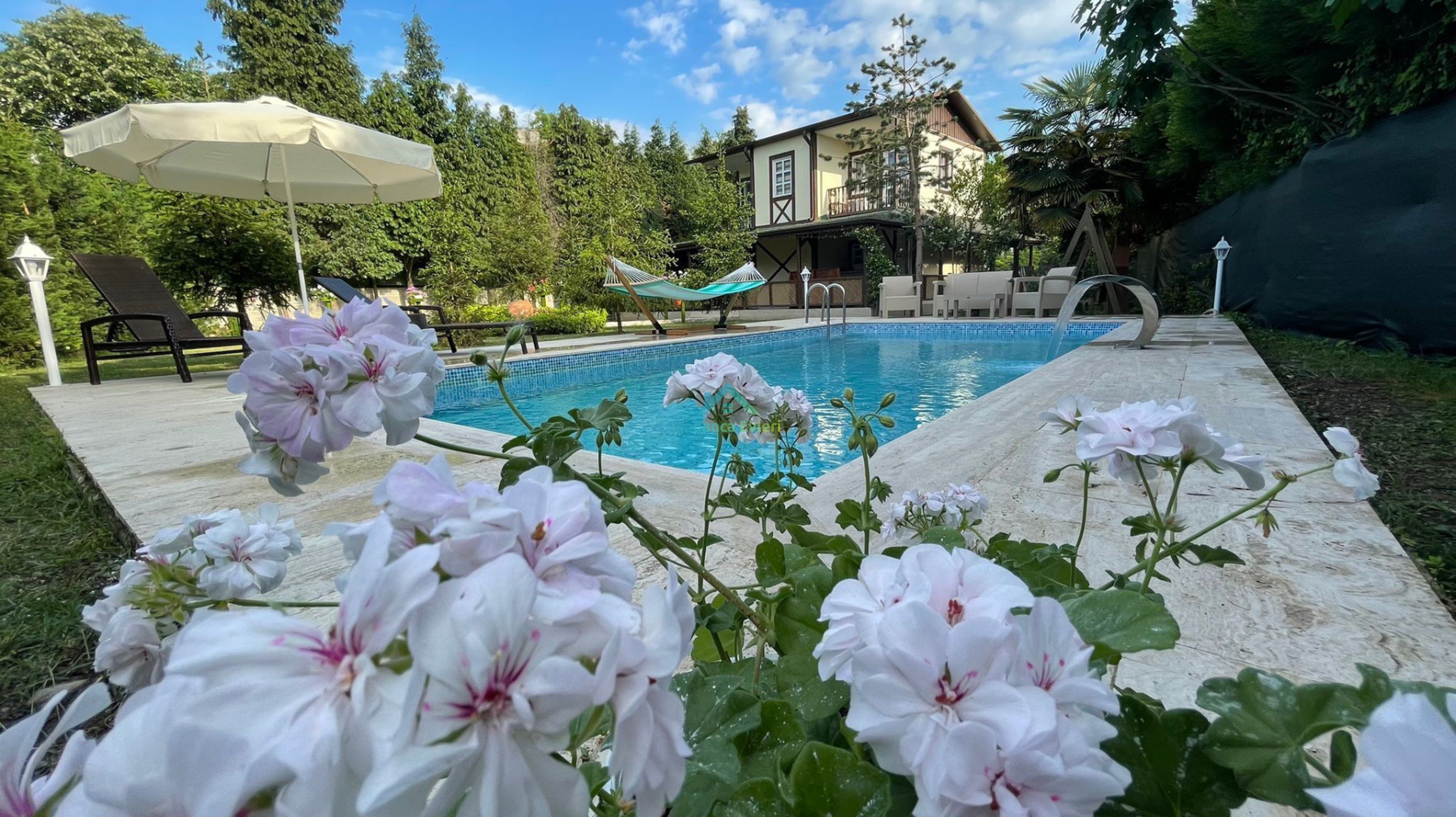 Villa Main