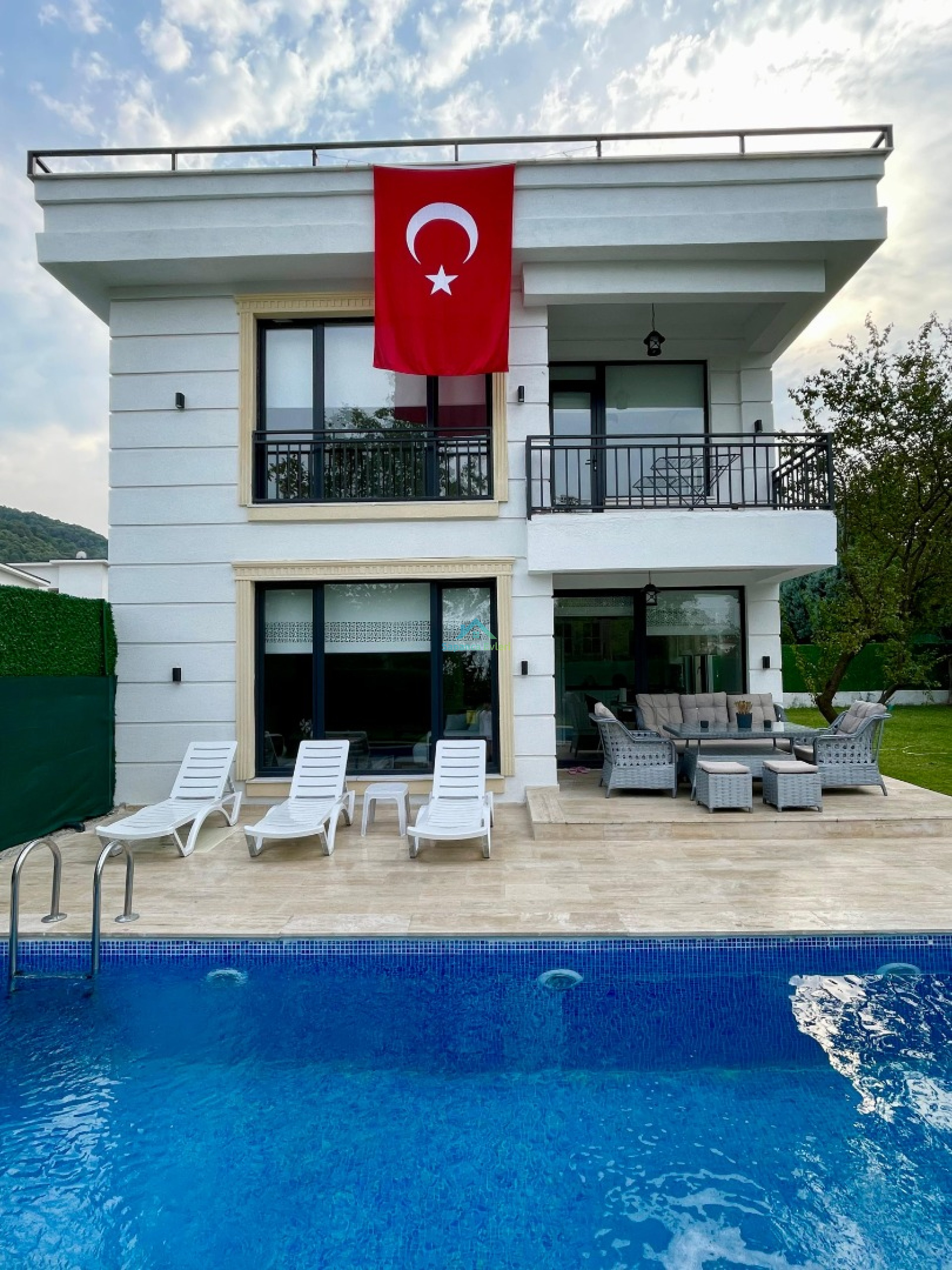 Villa Main