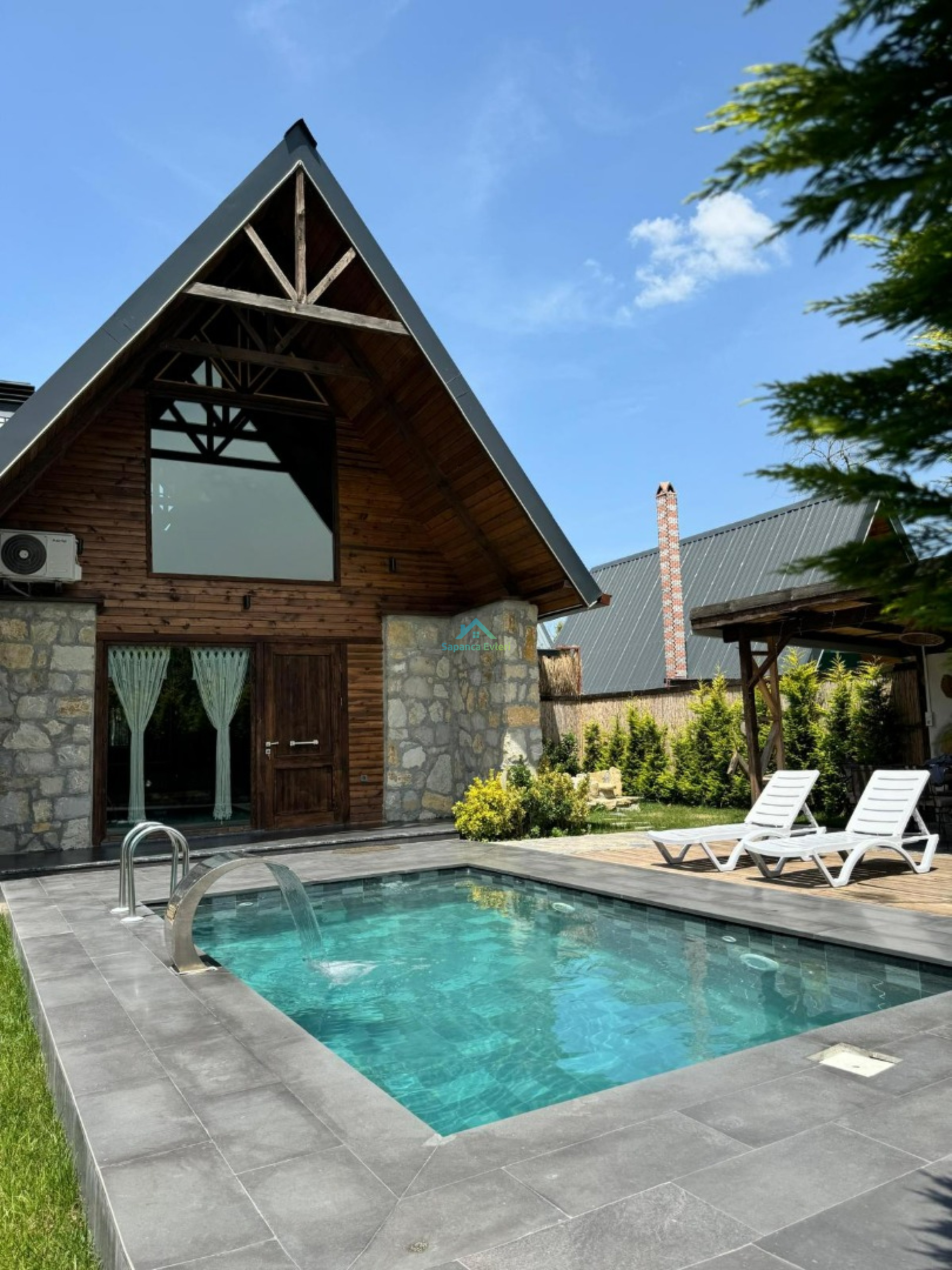 Villa Main