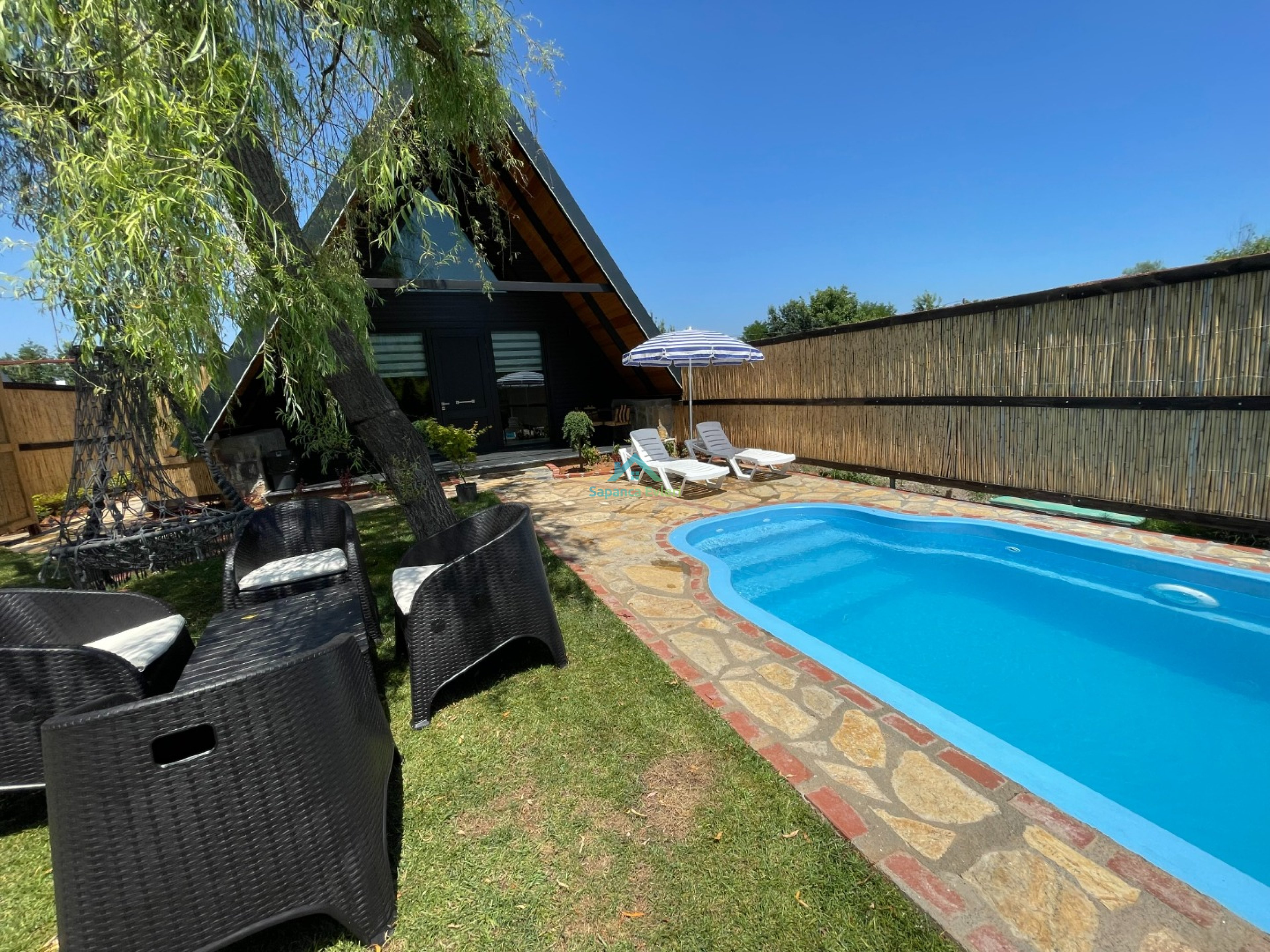 Villa Main