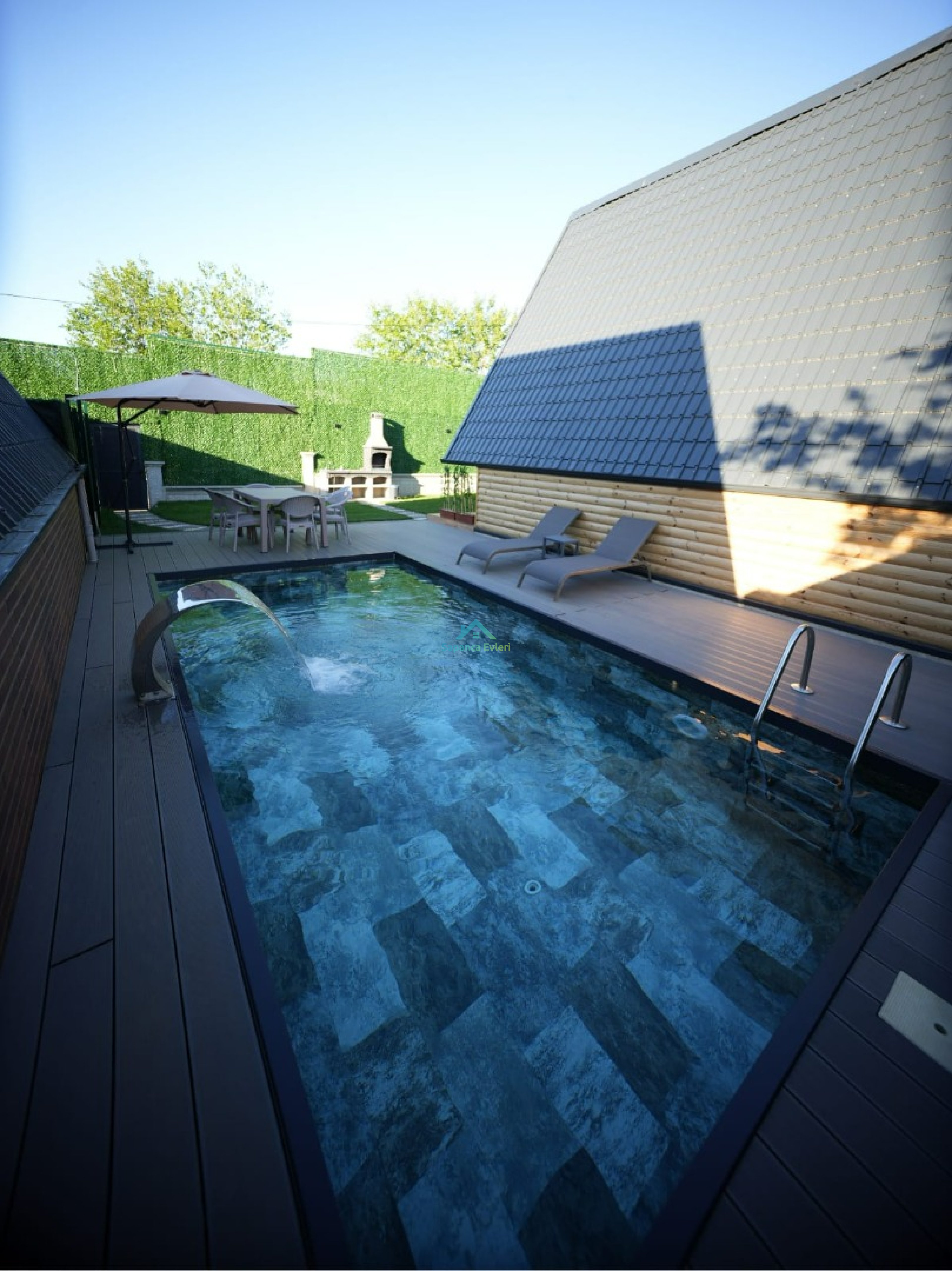 Gallery 0
