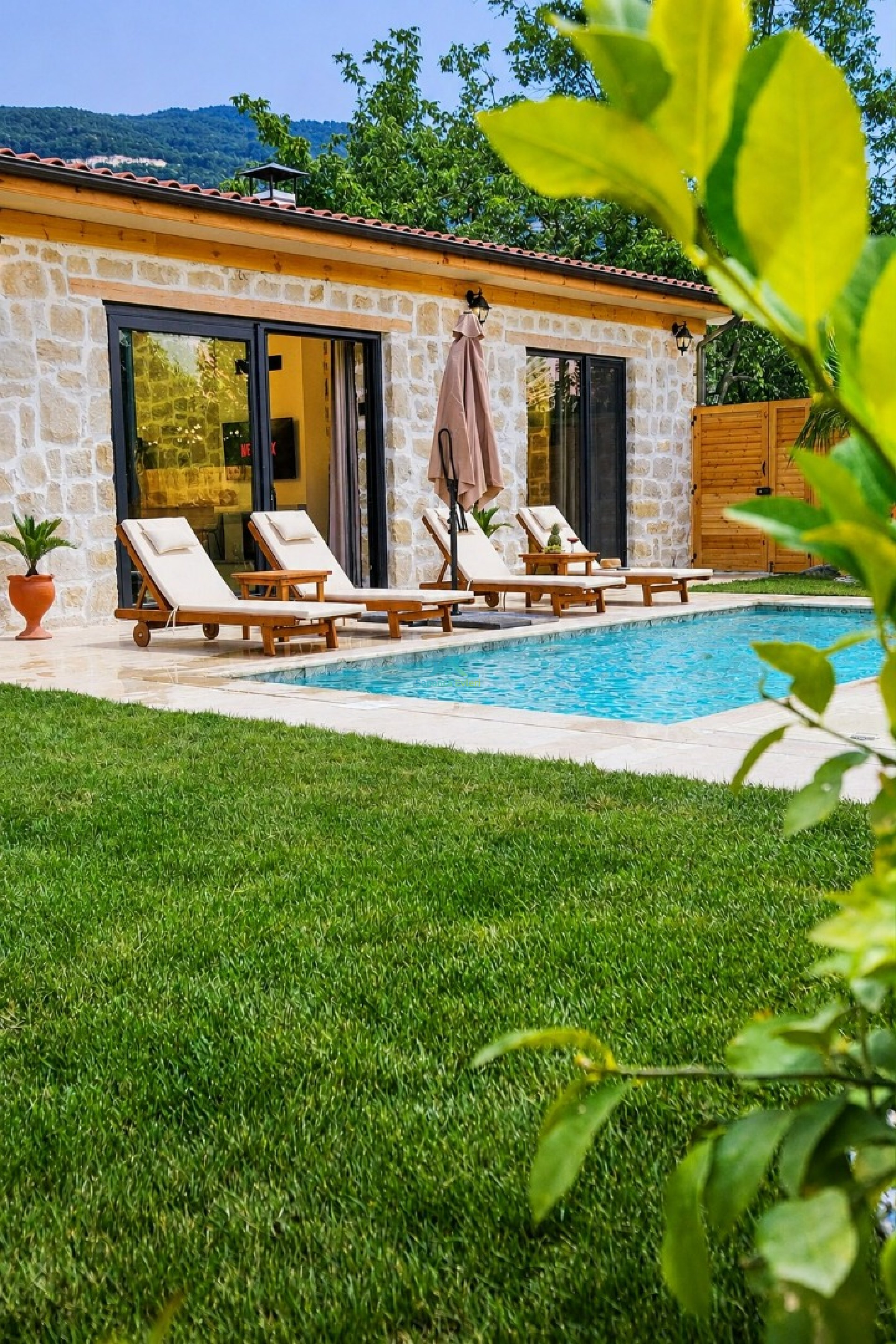 Villa Main
