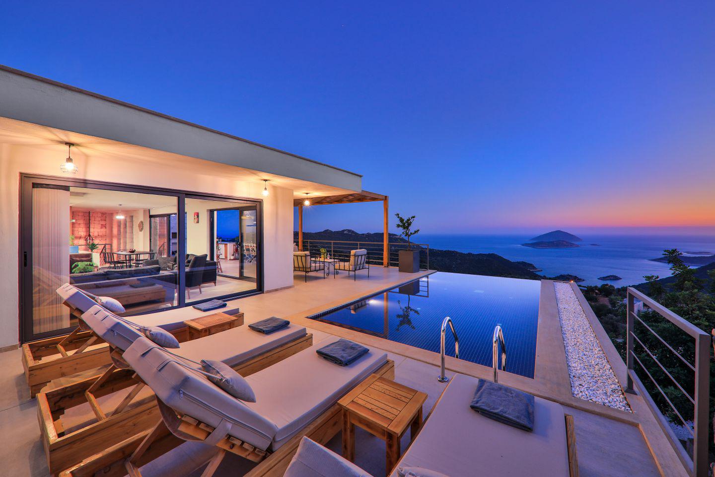 Deniz Manzaralı Villalar